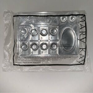 NEW MARY KAY DISPOSABLE CONSULTANT CLEAR PLASTIC TRAY 30 COUNT